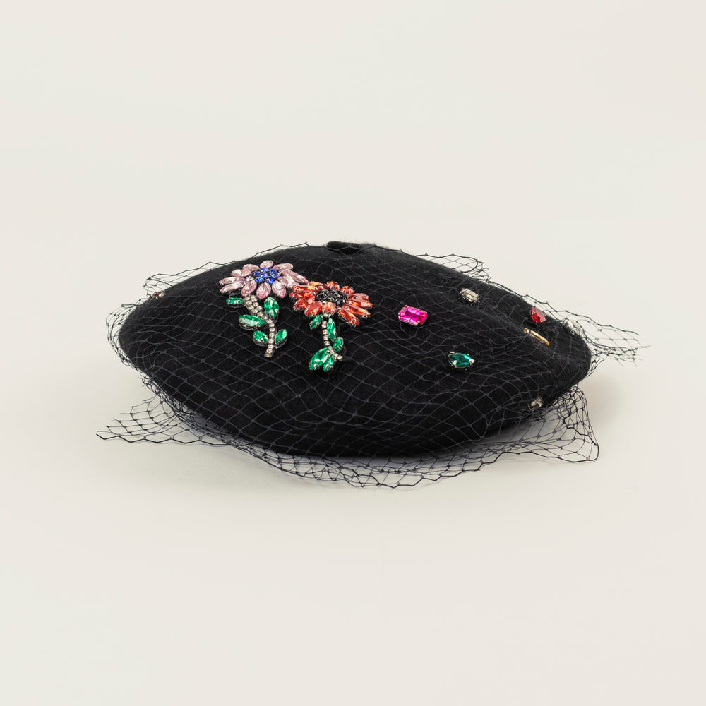 Black Flowers beret
